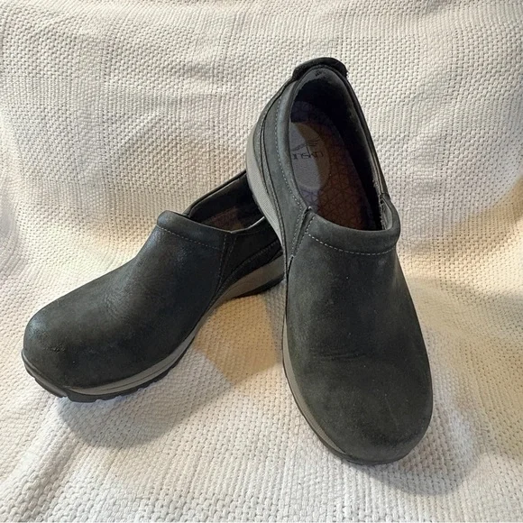 Dansko Women's Patti Black Suede Leather Enclosed Clog Size 38 (7.5-8) - Picture 1 of 12